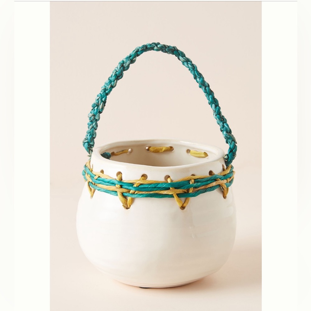 ISO this beautiful pot (Meryl Pot by Anthropologie).